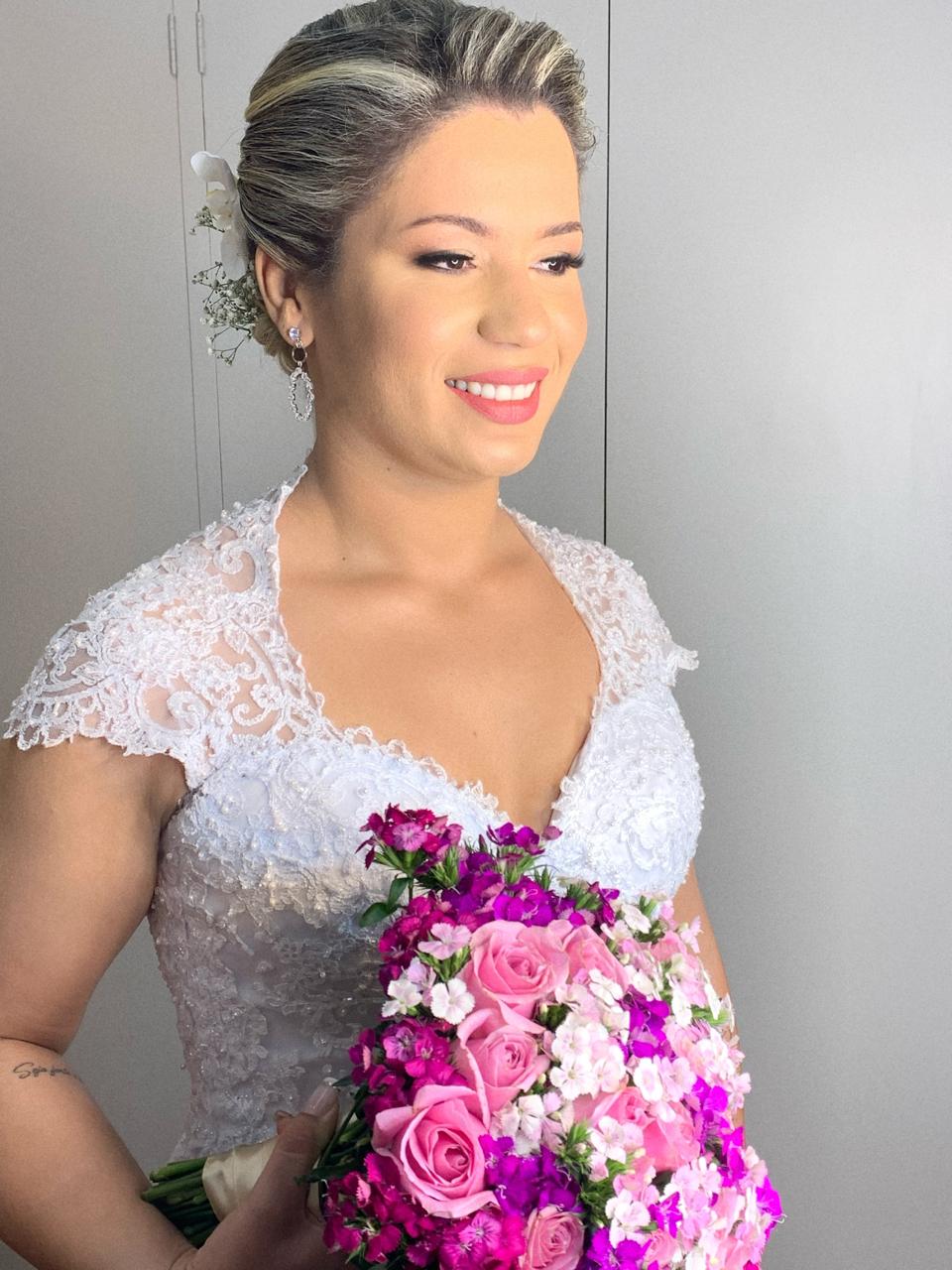 Maquiagem para noiva realizada por Valquíria Vendramini